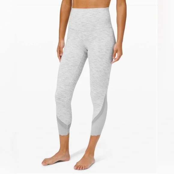 Lululemon Wunder Under Crop High-Rise *Roll Down Scallop Full-On Luxtreme 23" - Picture 2 of 12